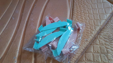 Plastic Stackable Wardrobe Organizer Clips, Core Wardrobe Box Support (8 Pcs Set)